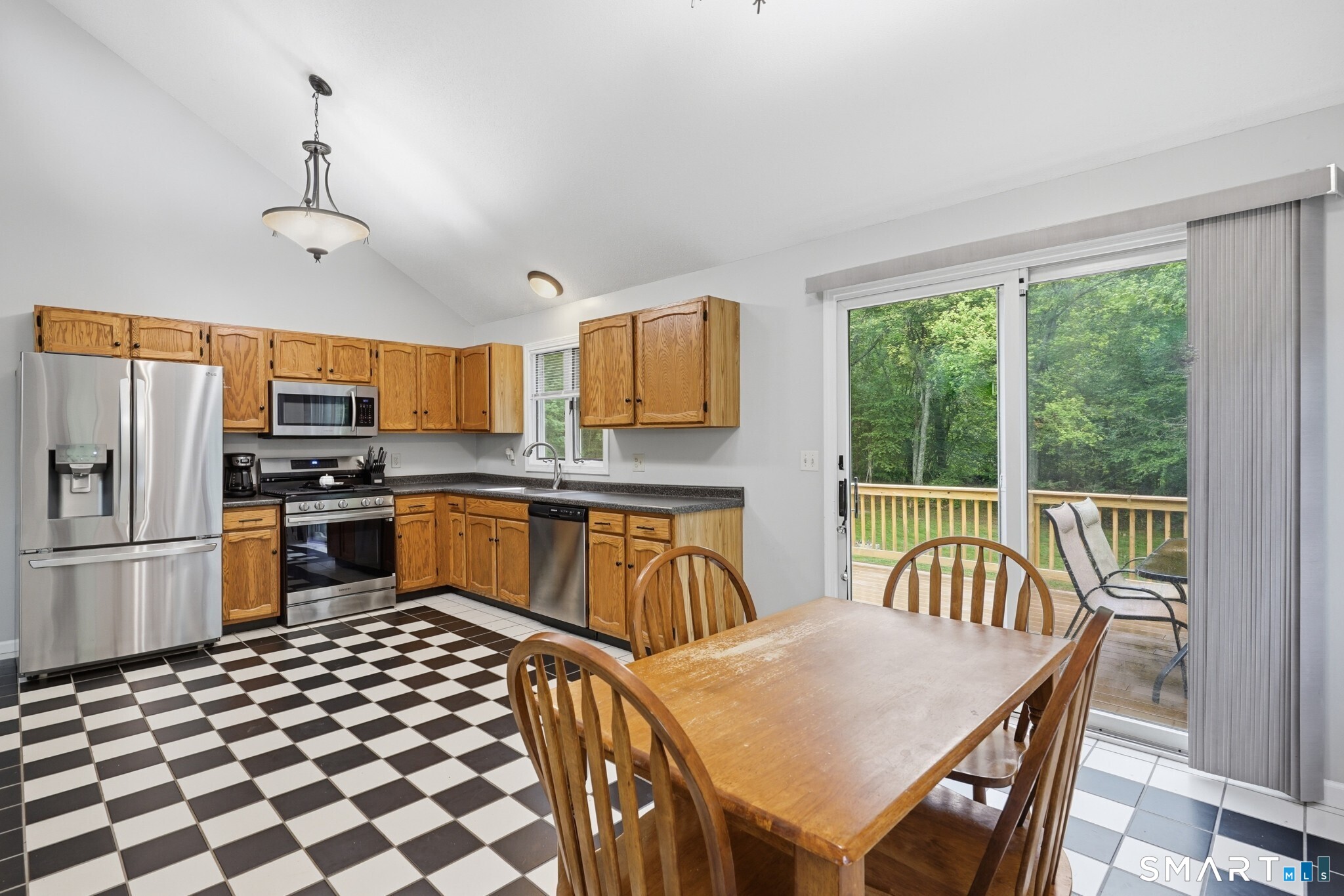 629 Voluntown Road Griswold, CT 06351 - Photo 10 of 39