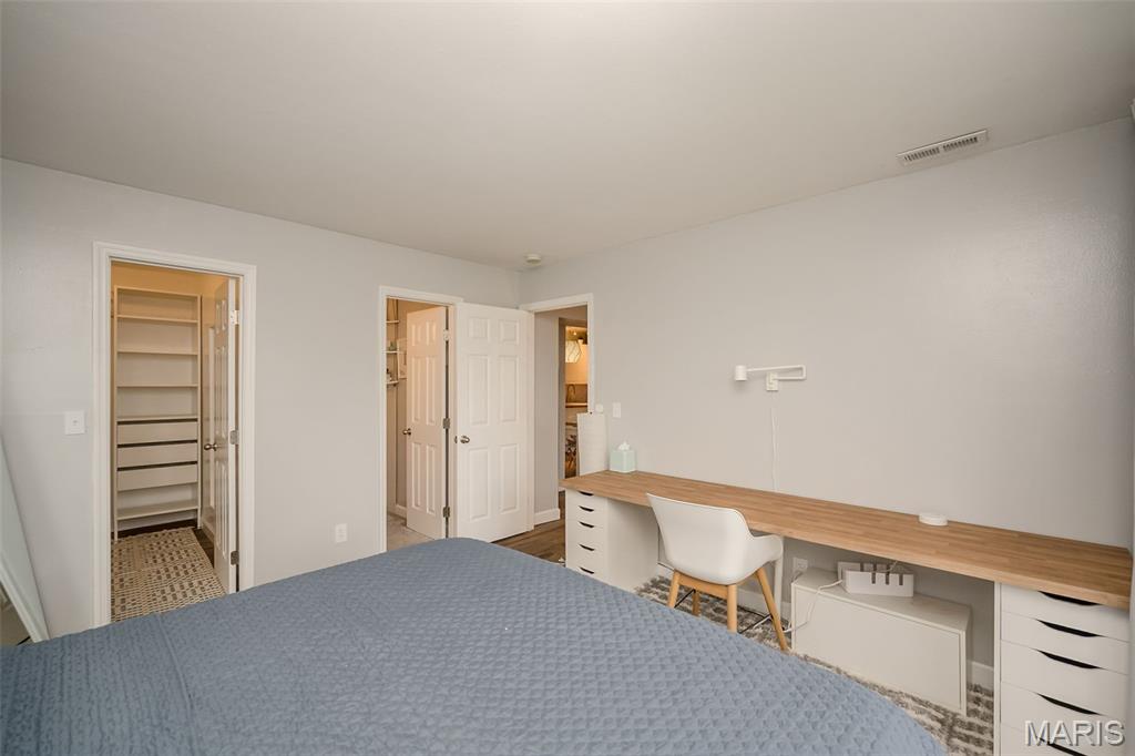 2303 Kratky Road, Unit B St. Louis, MO 63114 - Photo 10 of 19 Gallery Image 10