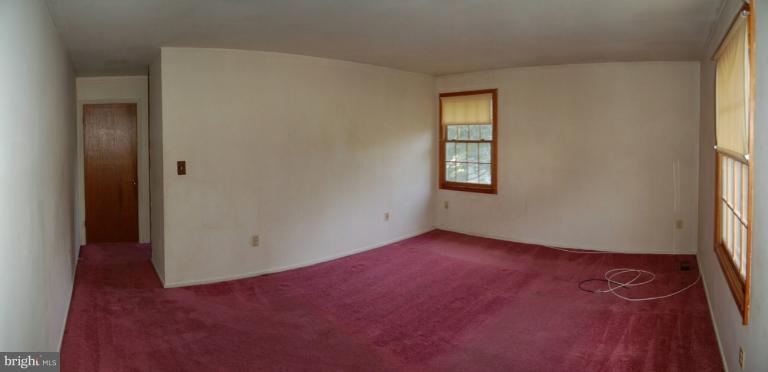 18916 Olney Mill Road Olney, MD 20832 - Photo 14 of 24 an empty room with windows
