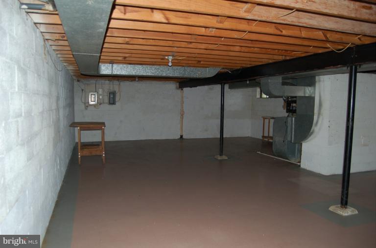 18916 Olney Mill Road Olney, MD 20832 - Photo 5 of 24 a view of a room with gym equipment