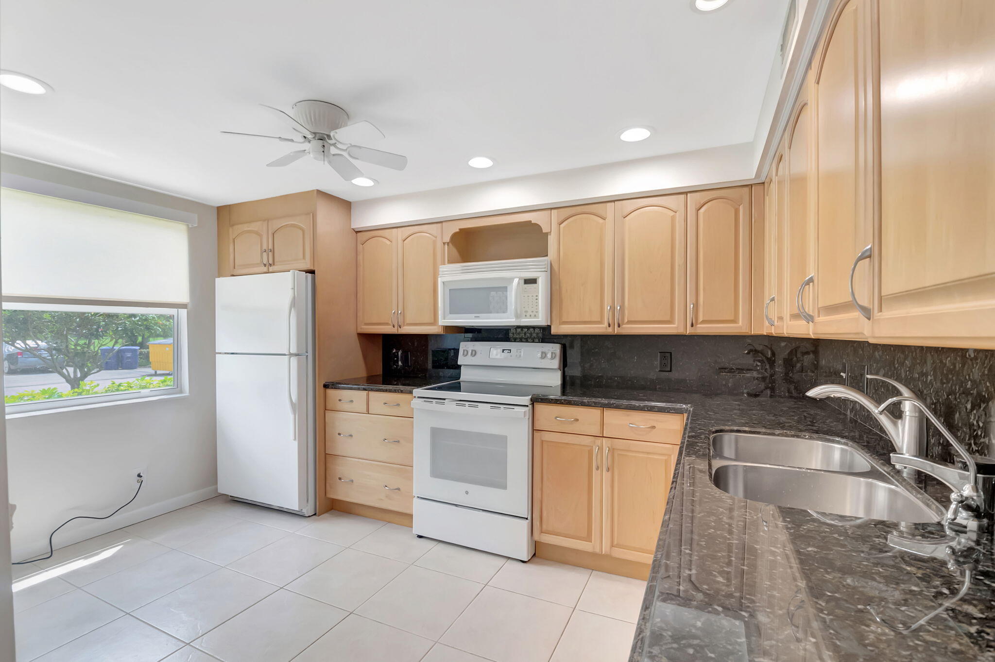 1038 Lincoln B Boca Raton, FL 33434 - Photo 11 of 51 1038 Lincoln B