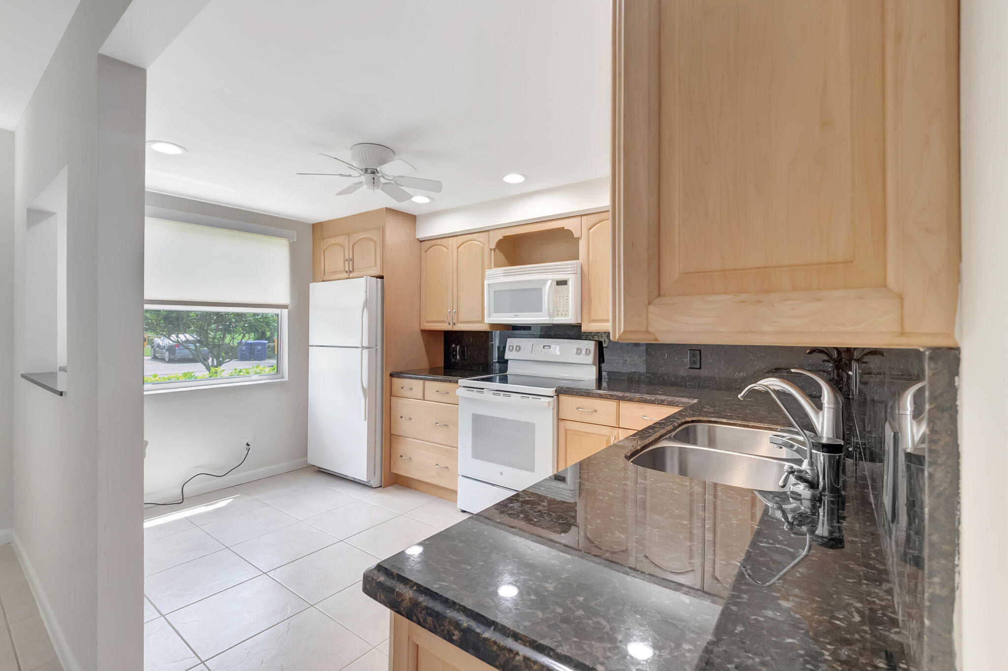 1038 Lincoln B Boca Raton, FL 33434 - Photo 8 of 51 1038 Lincoln B