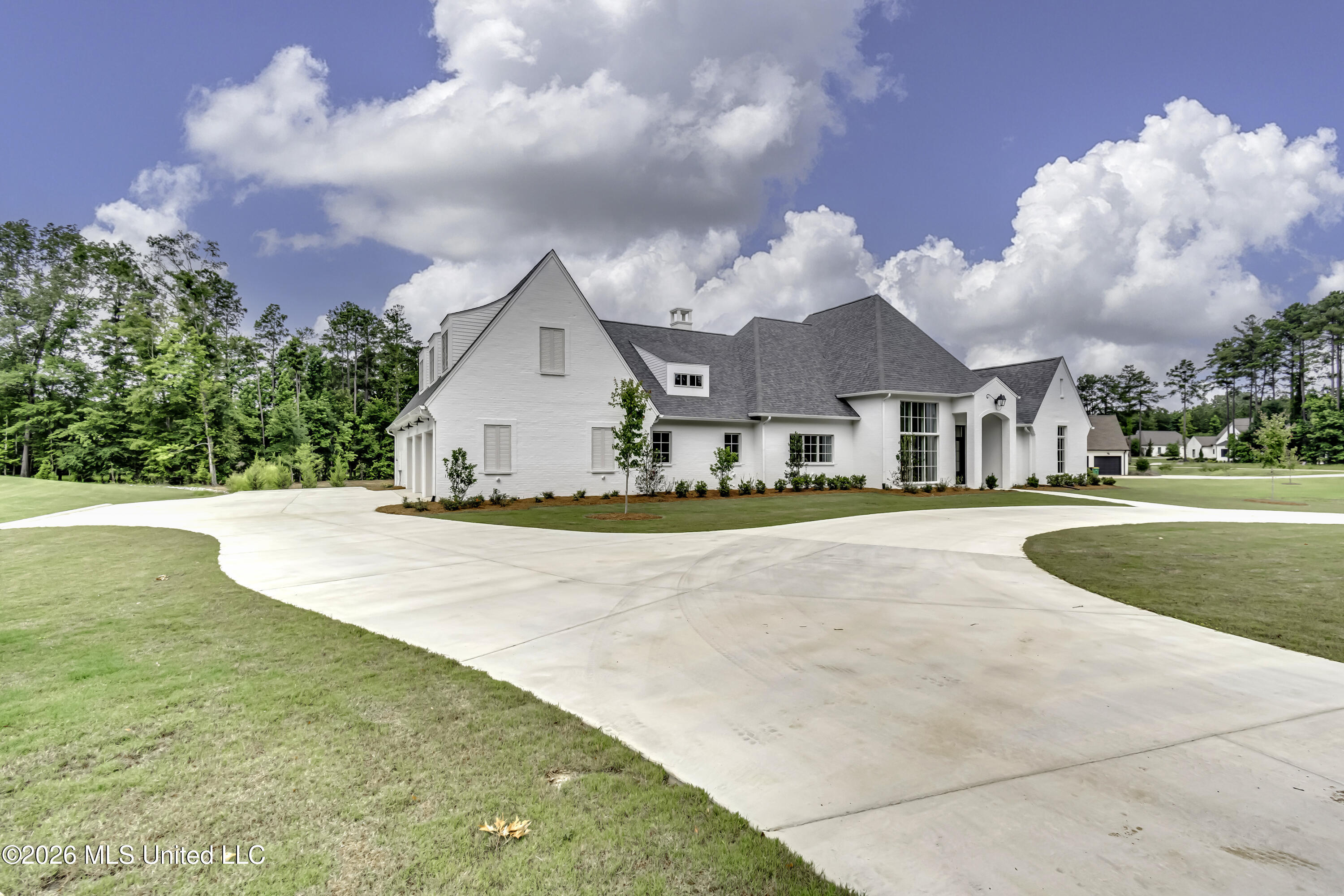 115 Hidden Glades Ridgeland, MS 39157 - Photo 4 of 65 Front 8