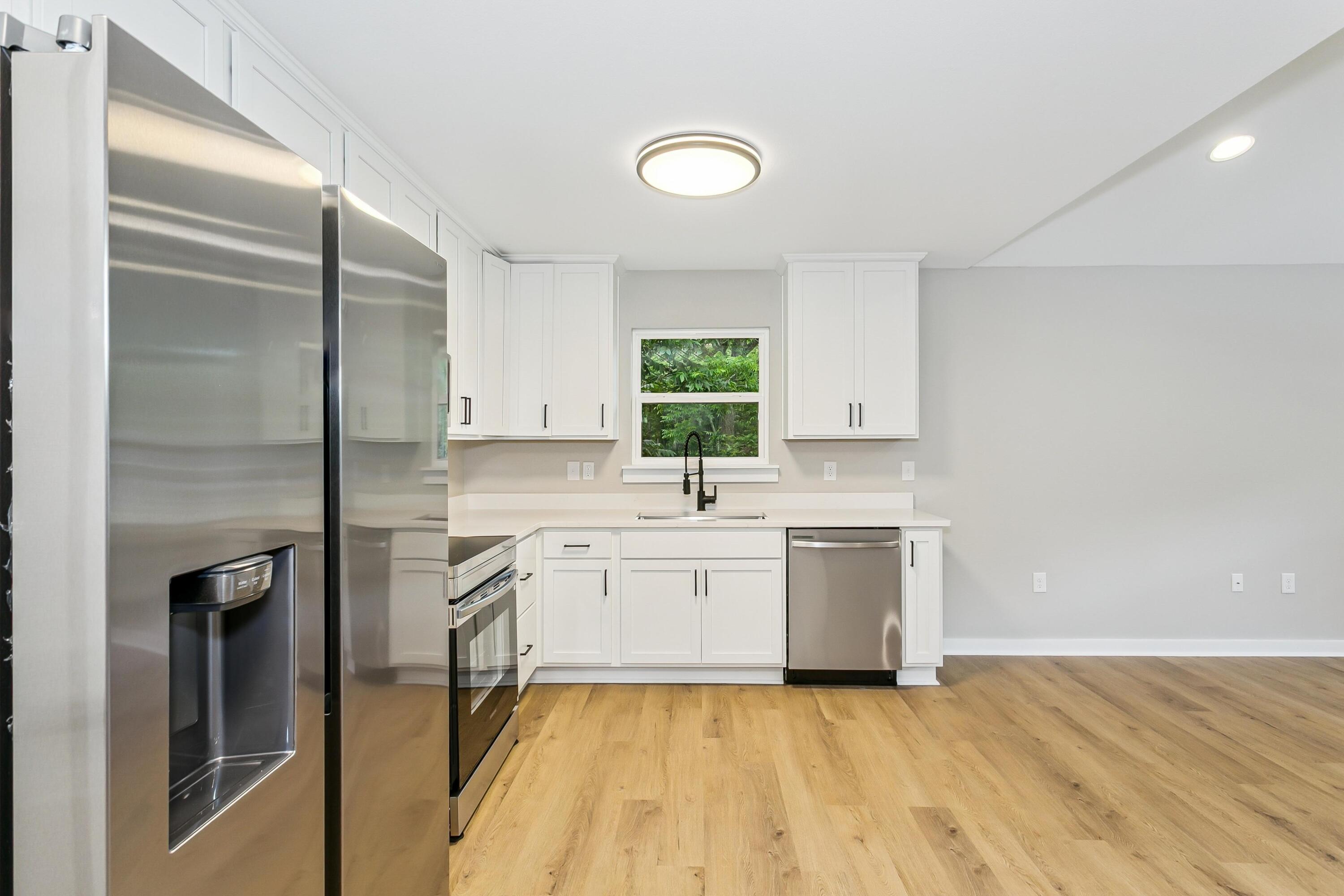 8090 3rd Street Laurel Hill, FL 32567 - Photo 9 of 34 UPGRADED Stainless Appliance Suite!