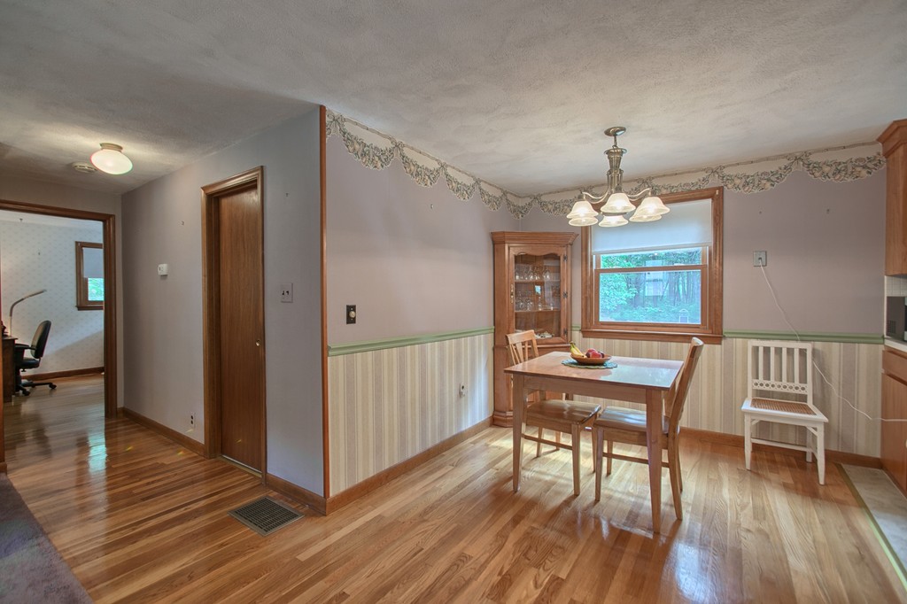 21 Easement Road Tewksbury, MA 01876 - Photo 9 of 29 Gallery Image 9