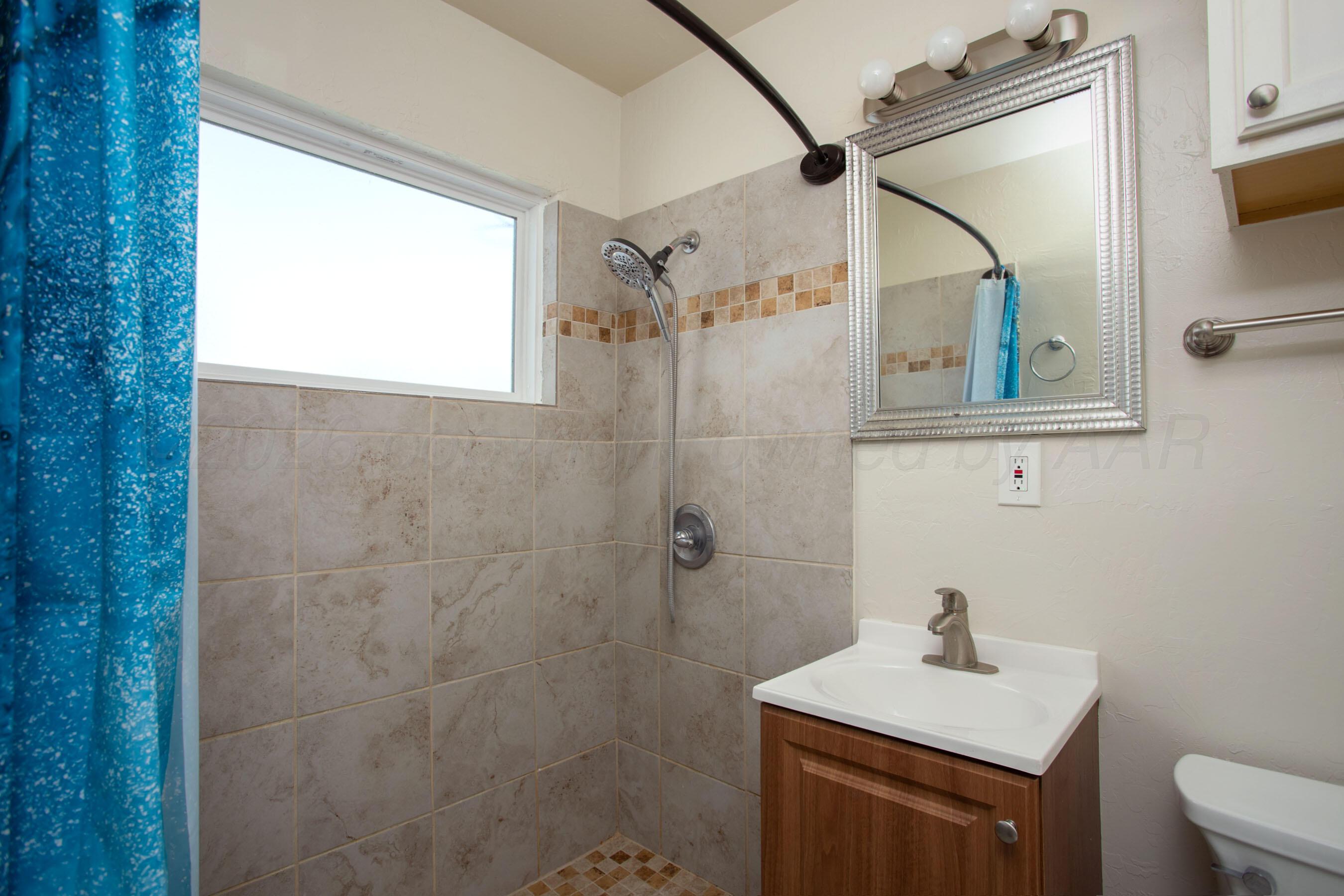 4612 Cline Road Amarillo, TX 79110 - Photo 25 of 40 Bathroom