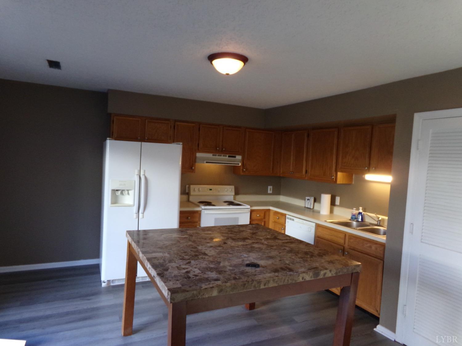 8022 Timberlake Road, Unit 34 Lynchburg, VA 24502 - Photo 6 of 13 Gallery Image 6