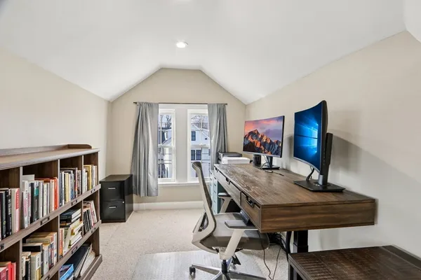 $2,950 | 39 Forest Street, Unit 39, Arlington, MA 02476