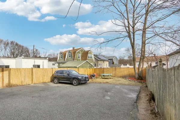 $2,950 | 39 Forest Street, Unit 39, Arlington, MA 02476