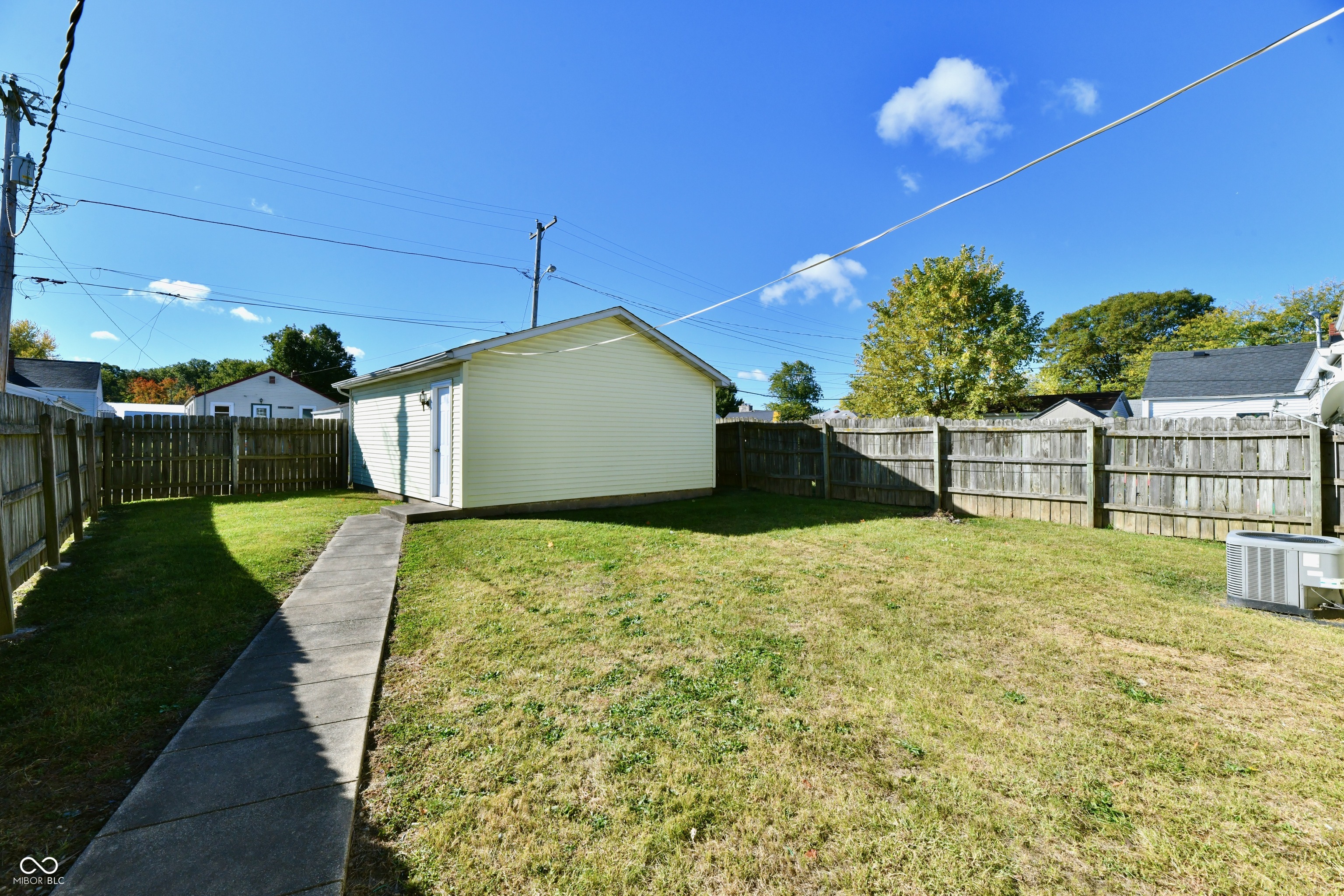 423 East 37th Street Anderson, IN 46013 - Photo 15 of 26