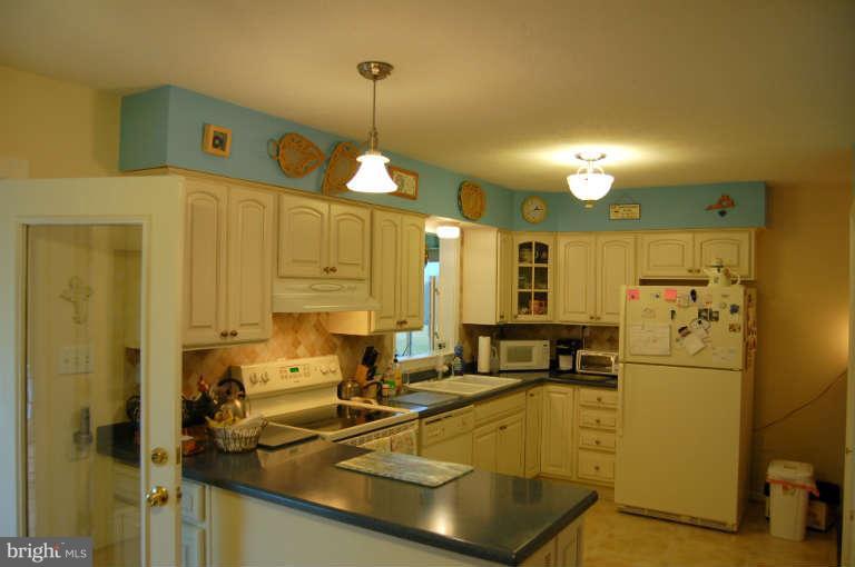536 Poor House Road Front Royal, VA 22630 - Photo 17 of 30 Kitchen