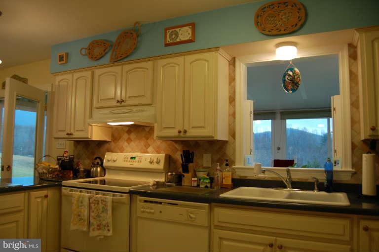 536 Poor House Road Front Royal, VA 22630 - Photo 18 of 30 Kitchen