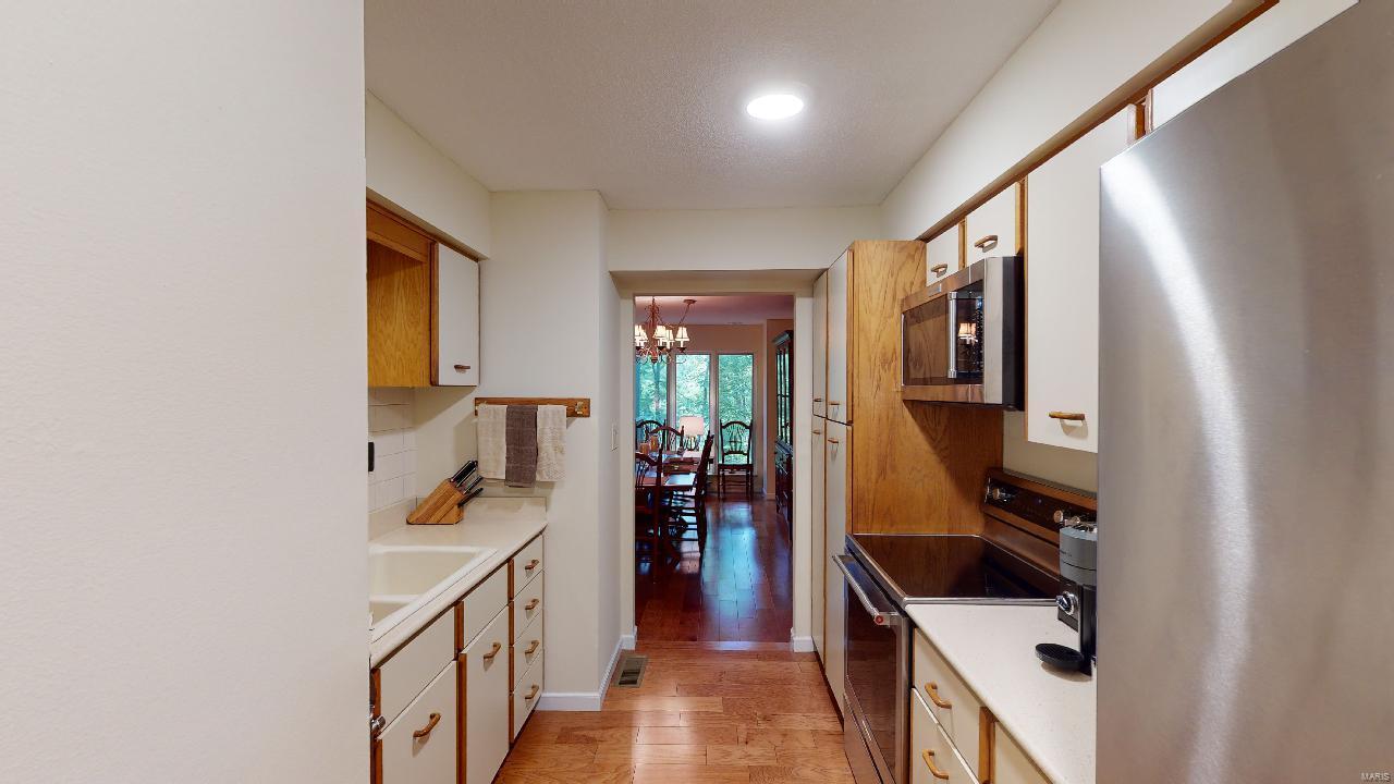 21 Persimmon Ridge Road Belleville, IL 62223 - Photo 8 of 30 Gallery Image 8