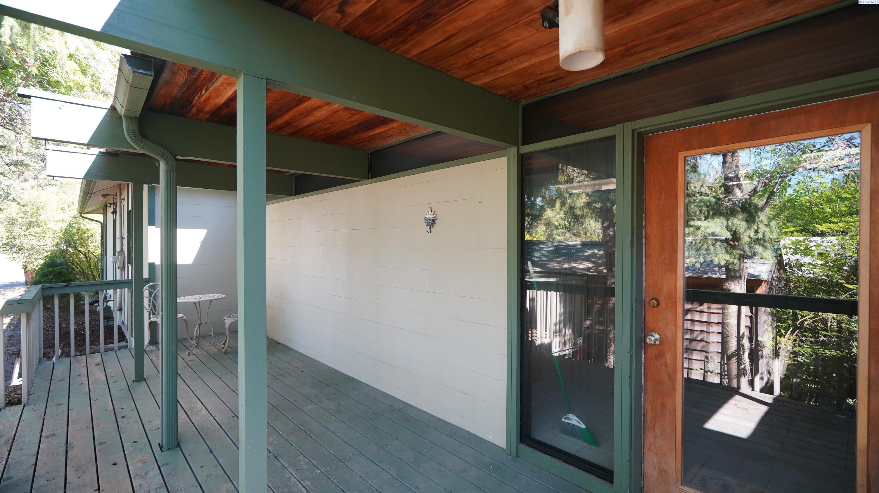 625 Southeast Side Street Pullman, WA 99163 - Photo 6 of 46 Gallery Image 6