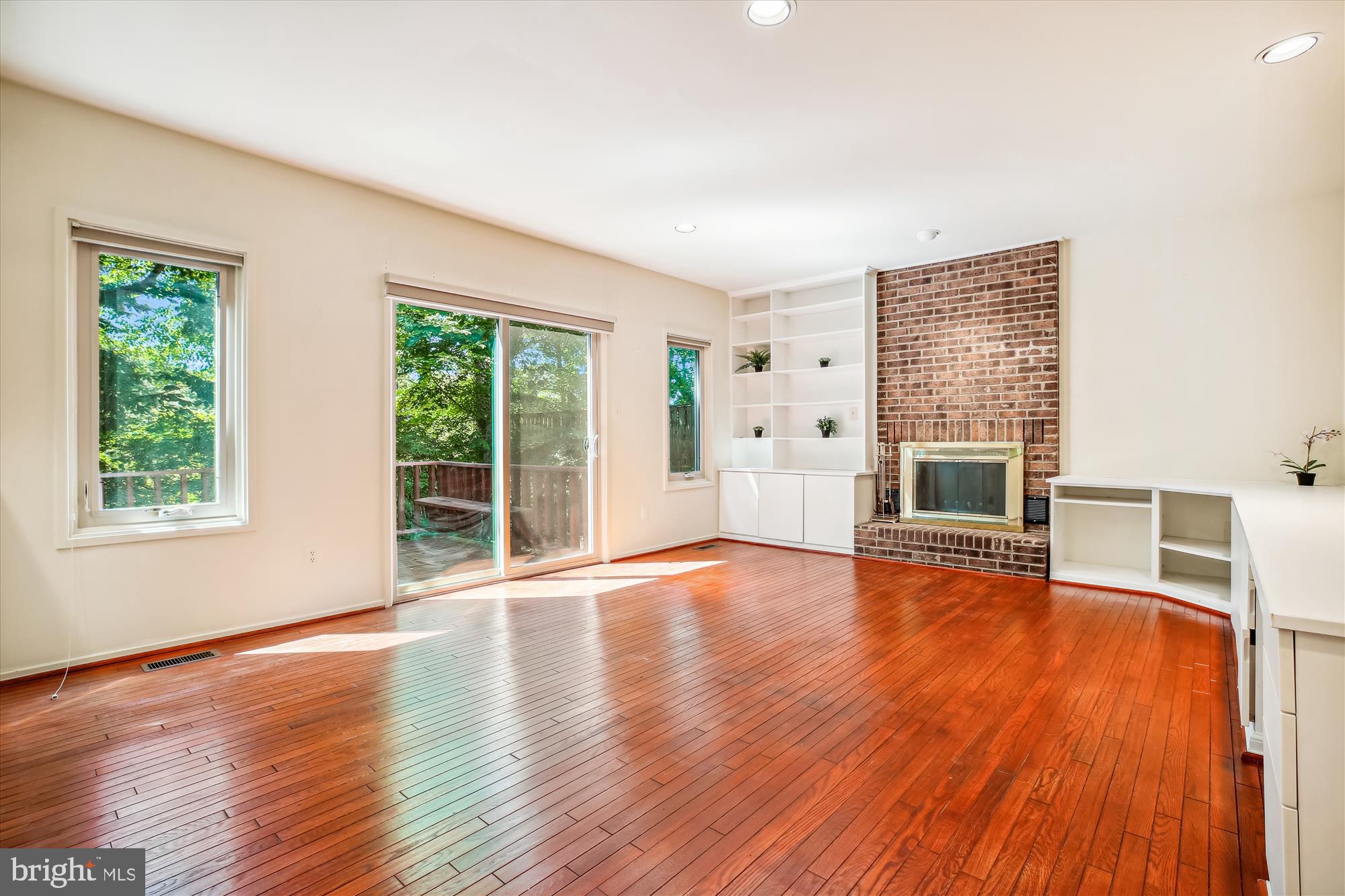 7922 Springer Road Bethesda, MD 20817 - Photo 12 of 58 Sun-Lit Family Room