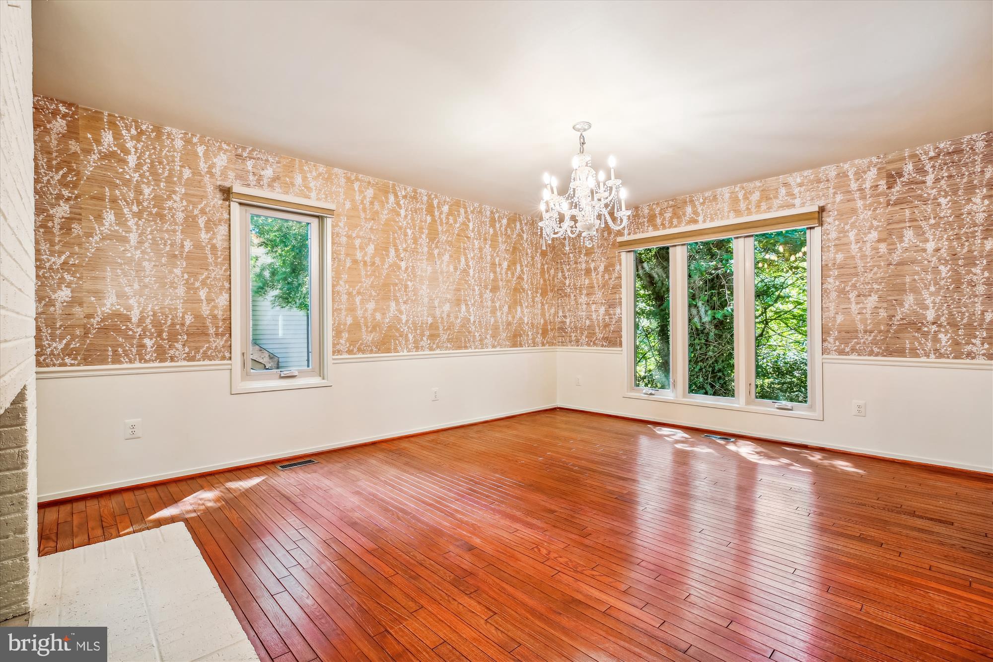7922 Springer Road Bethesda, MD 20817 - Photo 17 of 58 Gracious Dining Room
