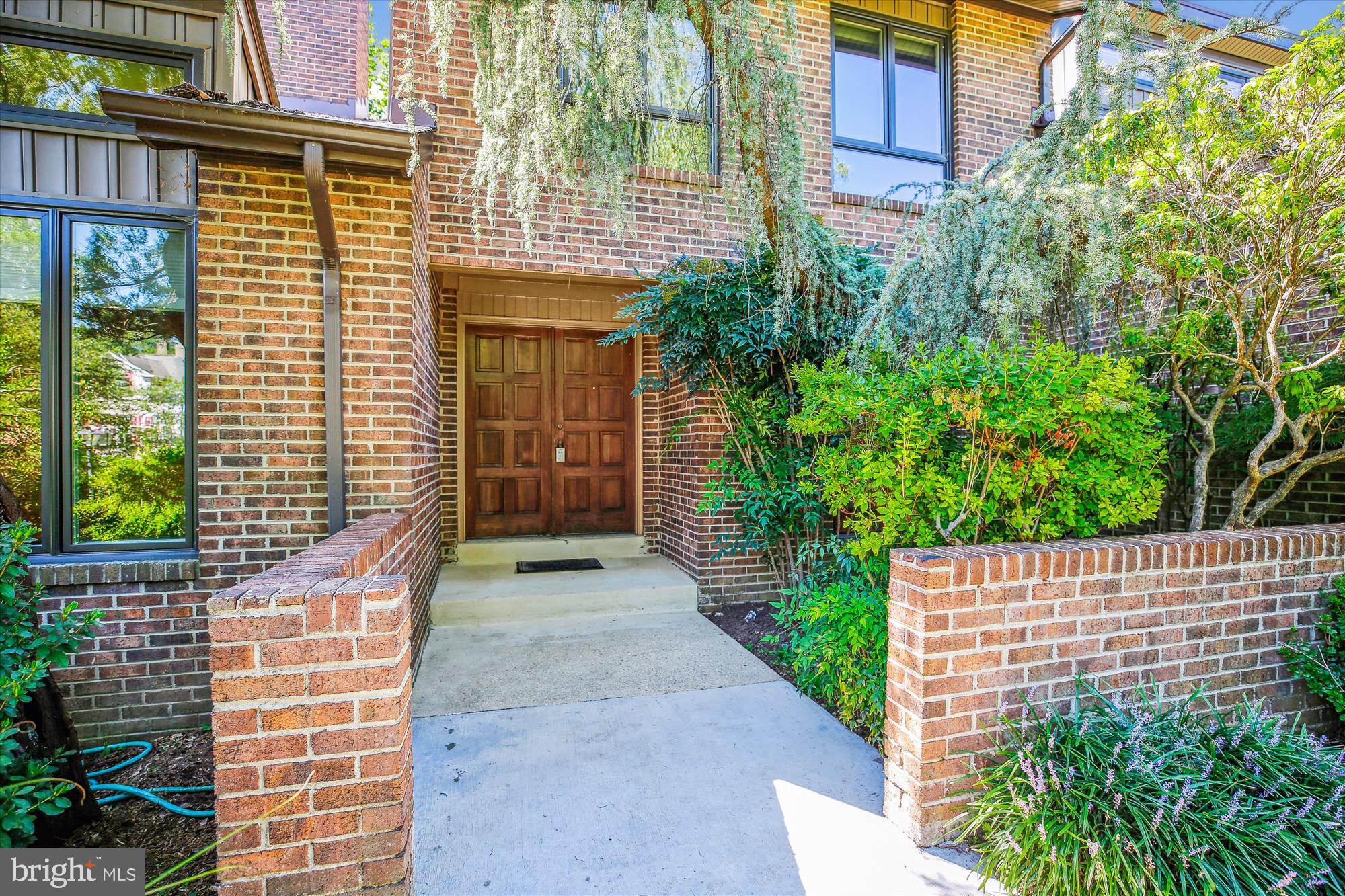 7922 Springer Road Bethesda, MD 20817 - Photo 2 of 58 Front Garden and Entry