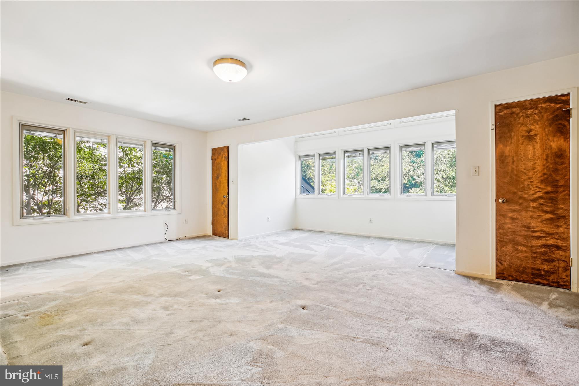 7922 Springer Road Bethesda, MD 20817 - Photo 26 of 58 Huge Primary Bedroom Suite with a Sitting Room