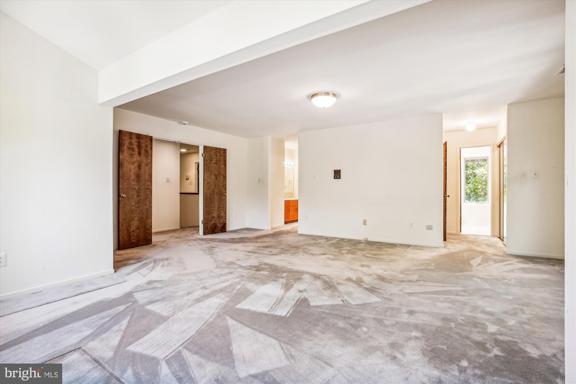 7922 Springer Road Bethesda, MD 20817 - Photo 27 of 58 Primary Bedroom Suite