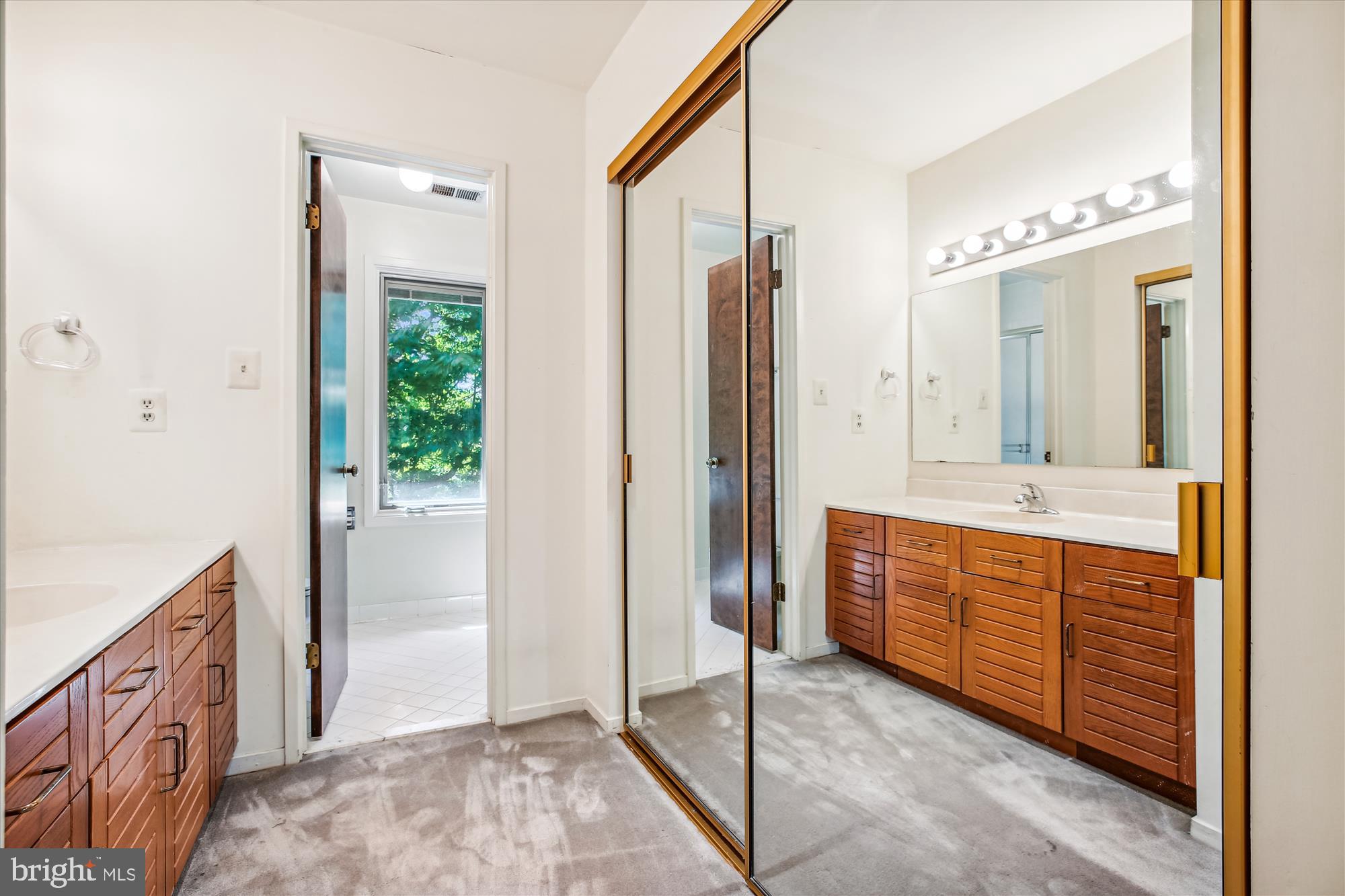 7922 Springer Road Bethesda, MD 20817 - Photo 30 of 58 Second Primary Bathroom