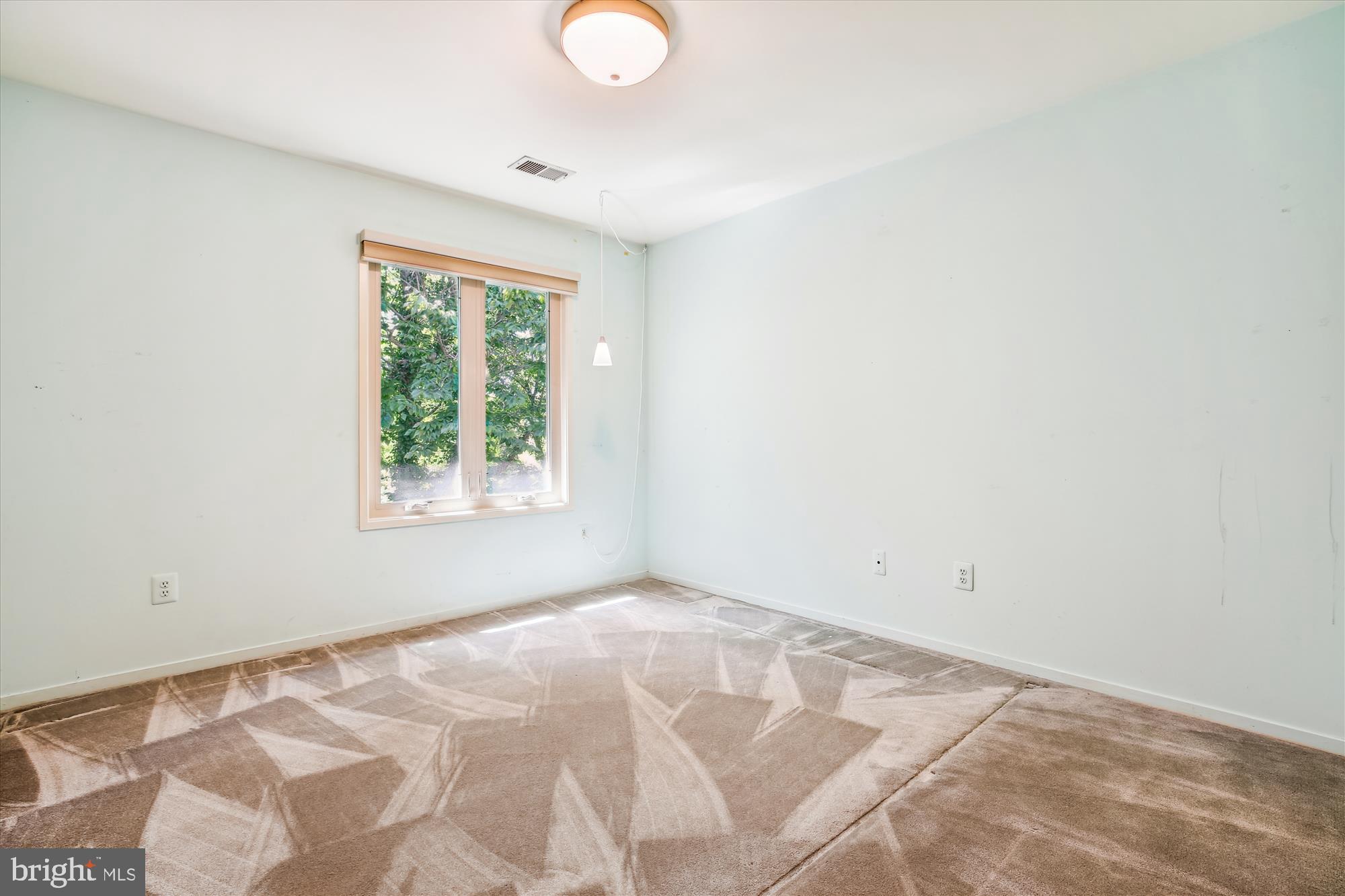 7922 Springer Road Bethesda, MD 20817 - Photo 35 of 58 Third Bedroom