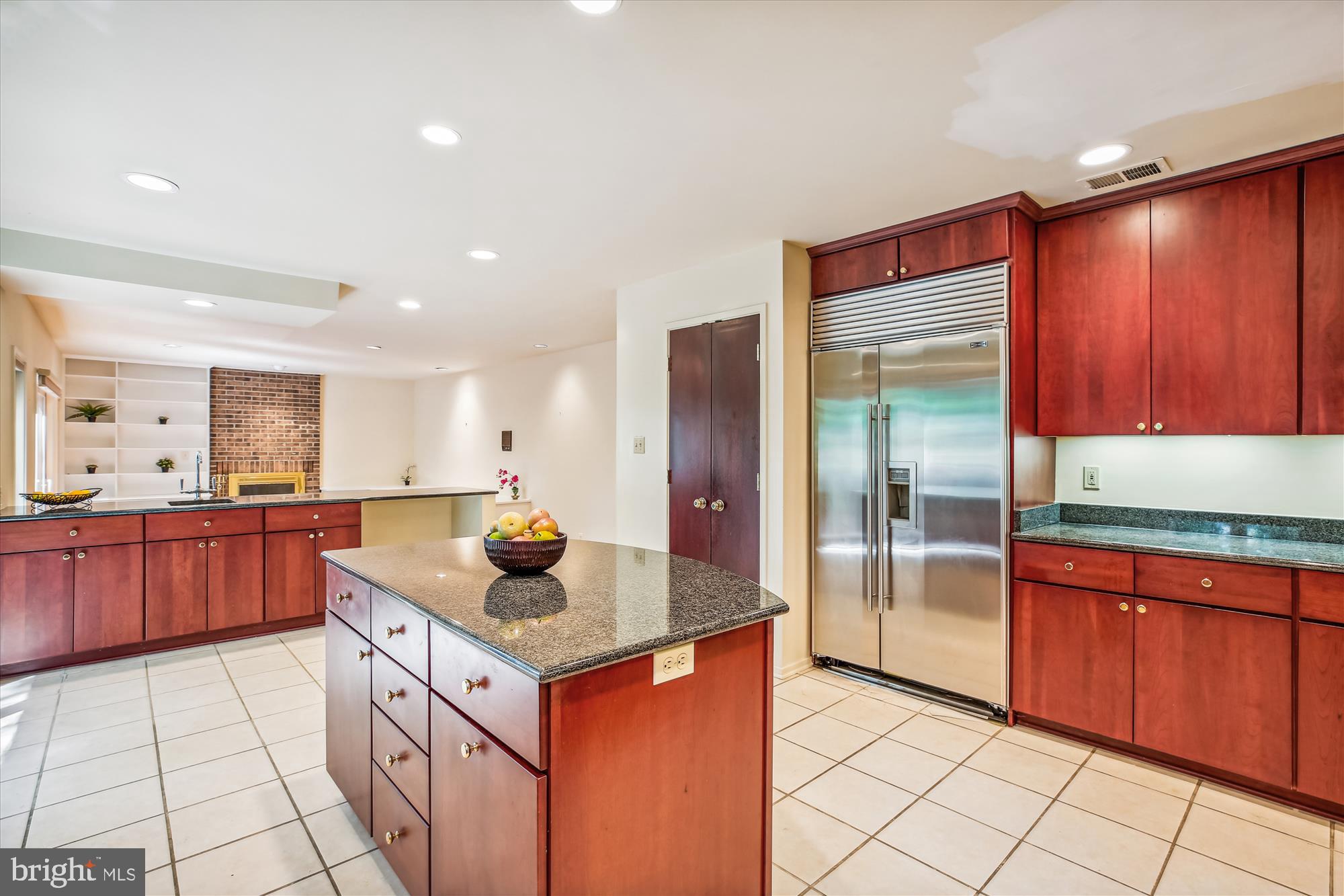 7922 Springer Road Bethesda, MD 20817 - Photo 5 of 58 Large Chefs Kitchen