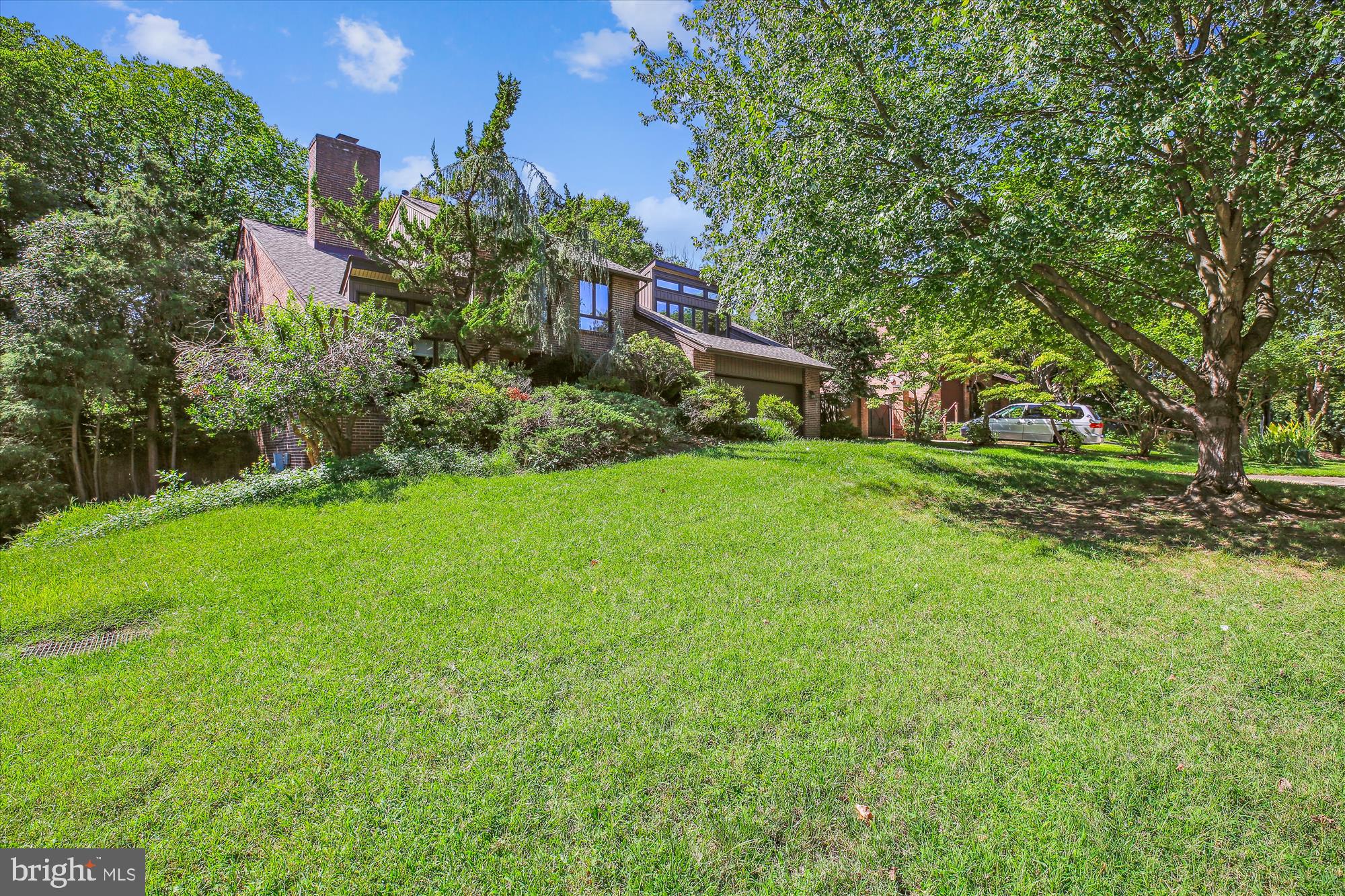 7922 Springer Road Bethesda, MD 20817 - Photo 54 of 58 Lushy Front Yard