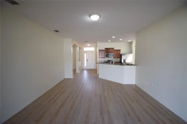 $2,100 | 823 Krenson Woods Lane, Lakeland, FL 33813