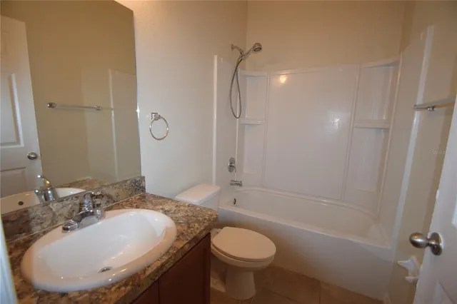 $2,100 | 823 Krenson Woods Lane, Lakeland, FL 33813