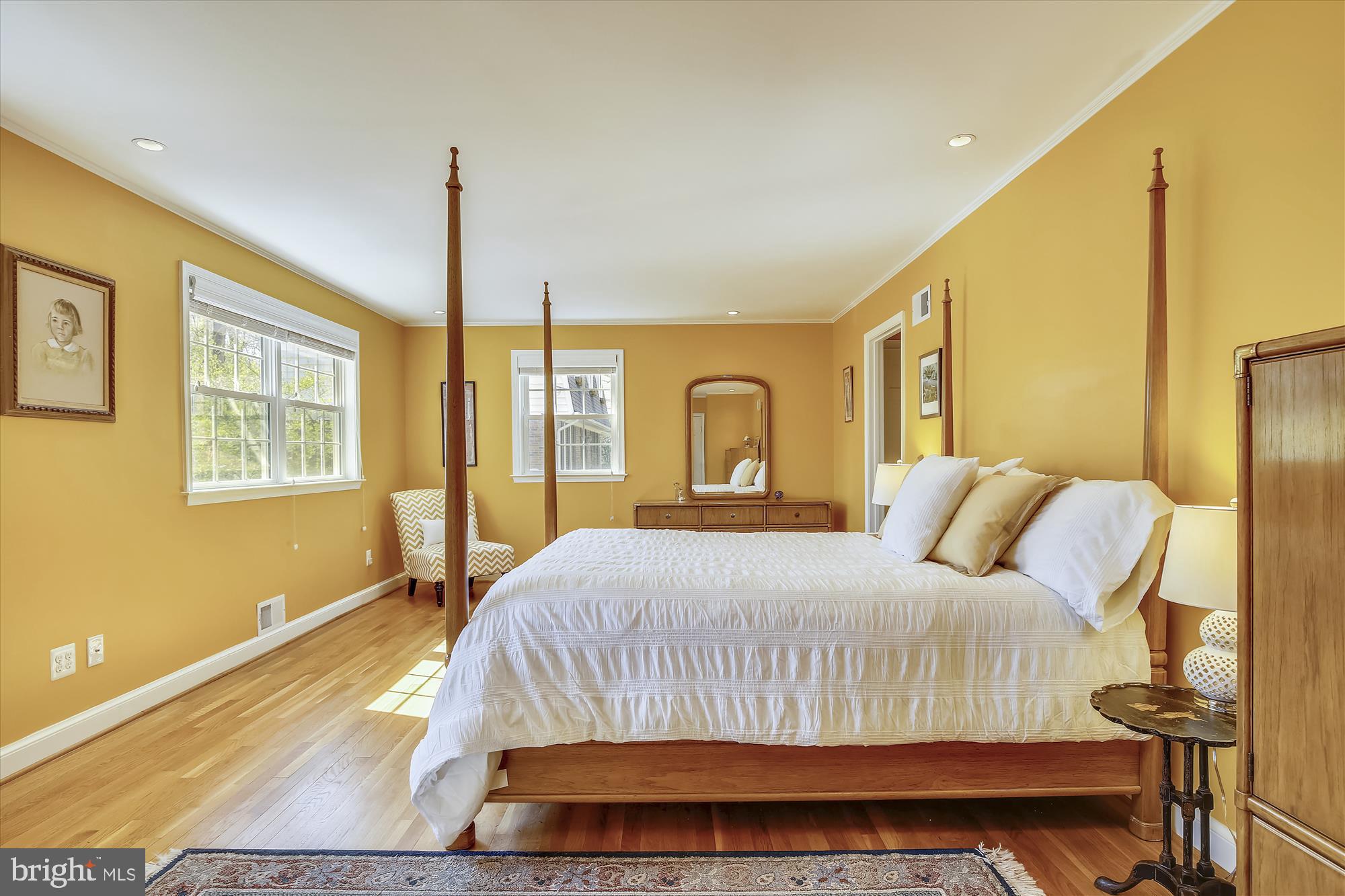 7107 Devonshire Road Alexandria, VA 22307 - Photo 20 of 42 Large master retreat w/ en-suite