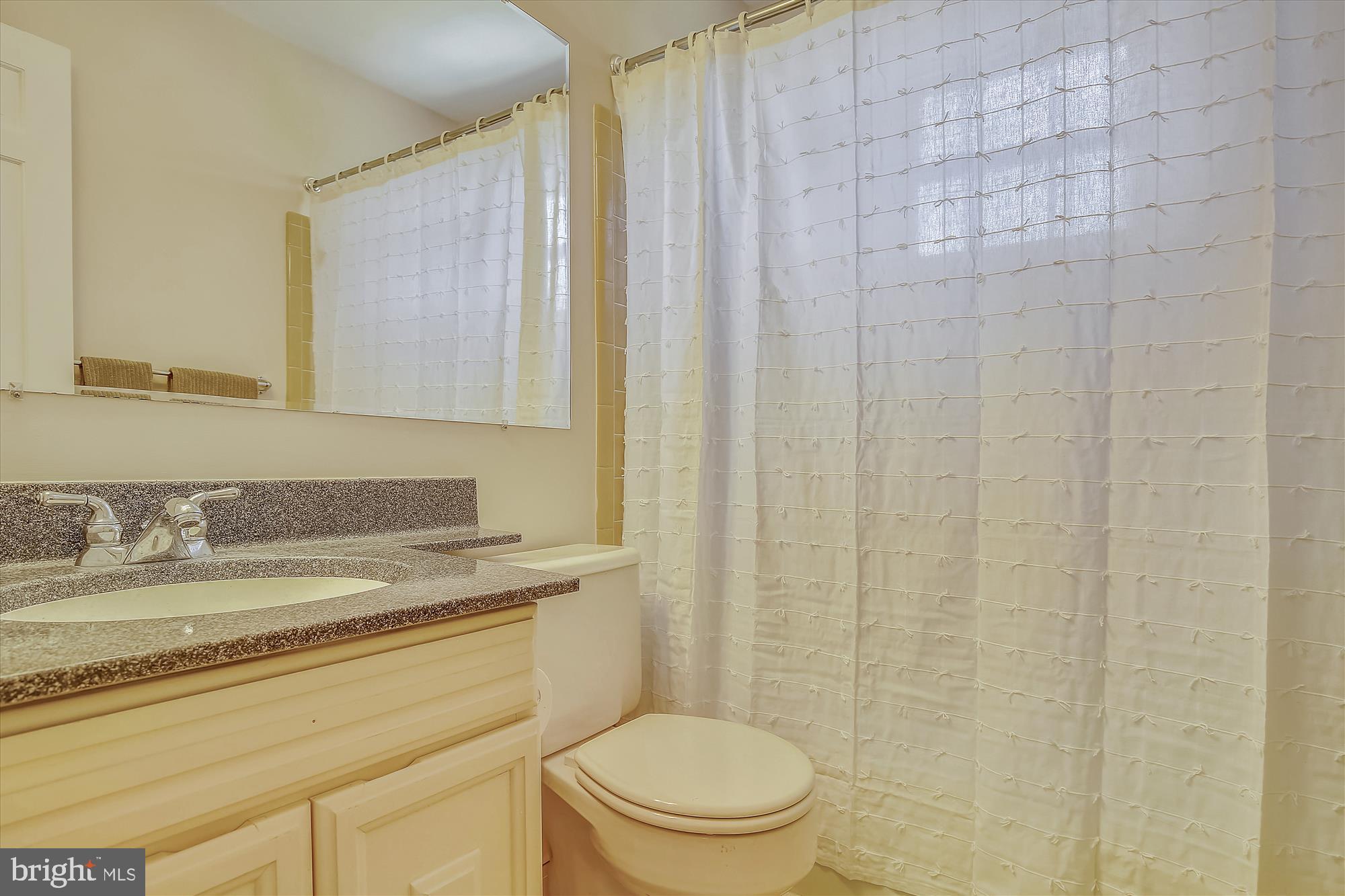 7107 Devonshire Road Alexandria, VA 22307 - Photo 31 of 42 Full hall bath on upper level