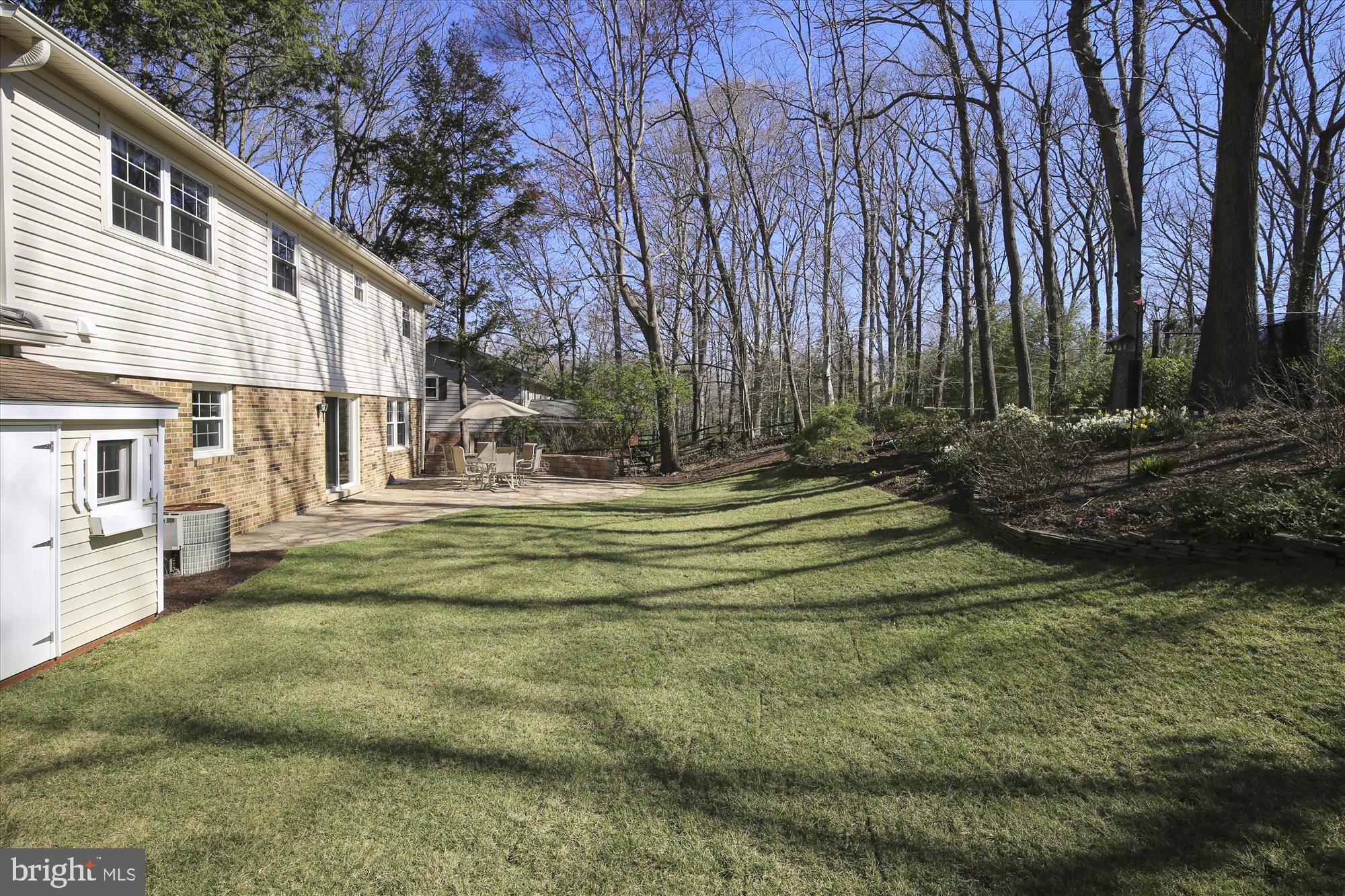 7107 Devonshire Road Alexandria, VA 22307 - Photo 39 of 42 Break out the lawn games