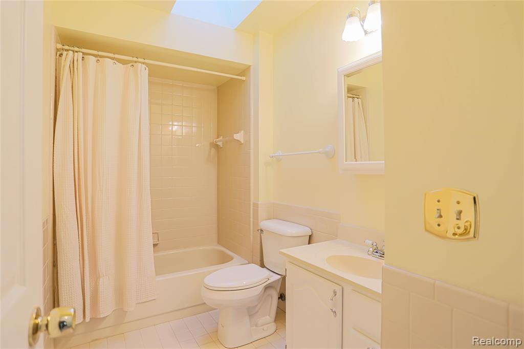 327 Mae Court Romeo, MI 48065 - Photo 12 of 19 Gallery Image 12