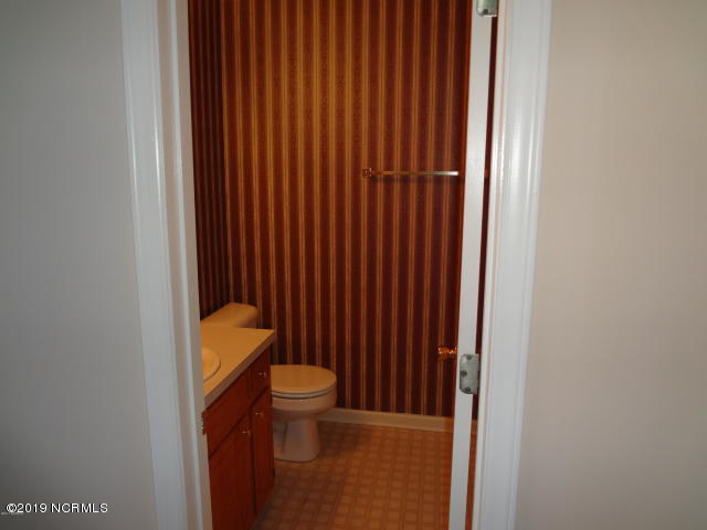 985 Spring Forest Road, Unit C5 Greenville, NC 27834 - Photo 15 of 23 Masters Full Bath