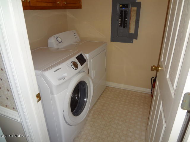 985 Spring Forest Road, Unit C5 Greenville, NC 27834 - Photo 7 of 23 Laundry Room
