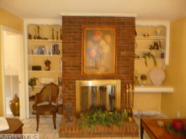 907 Oakview Road High Point, NC 27265 - Photo 7 of 14 Den/Family/Great Room.