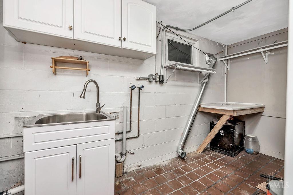 3353 South Road Cincinnati, OH 45248 - Photo 35 of 43
