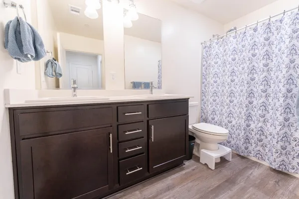 $395,000 | 563 Blue Ridge Street, Tulare, CA 93274