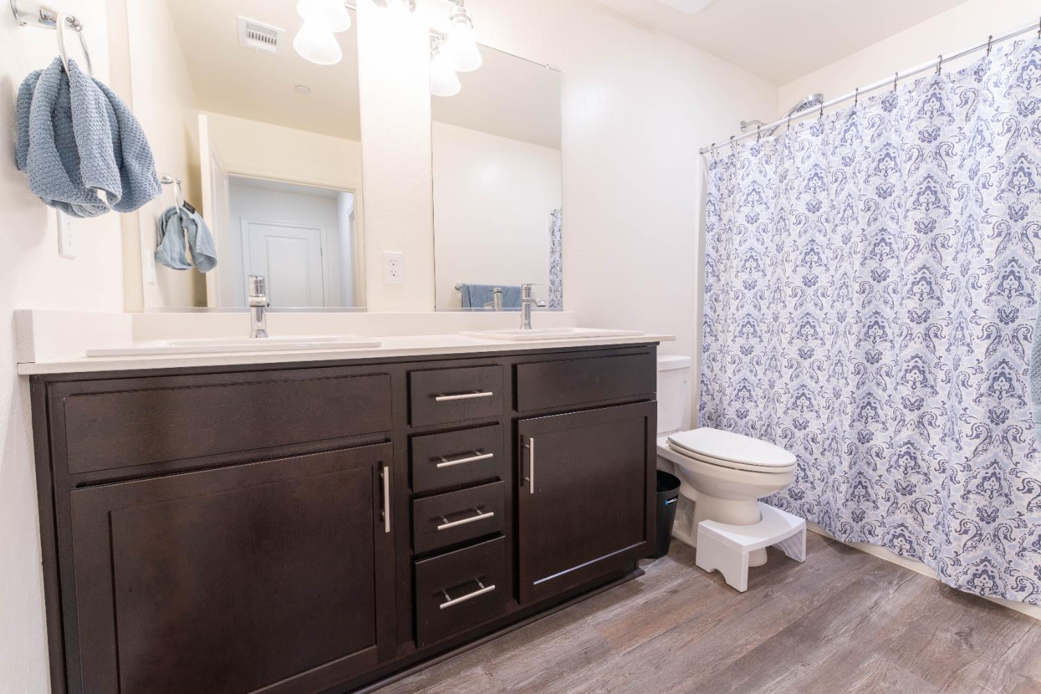 563 Blue Ridge Street Tulare, CA 93274 - Photo 14 of 26