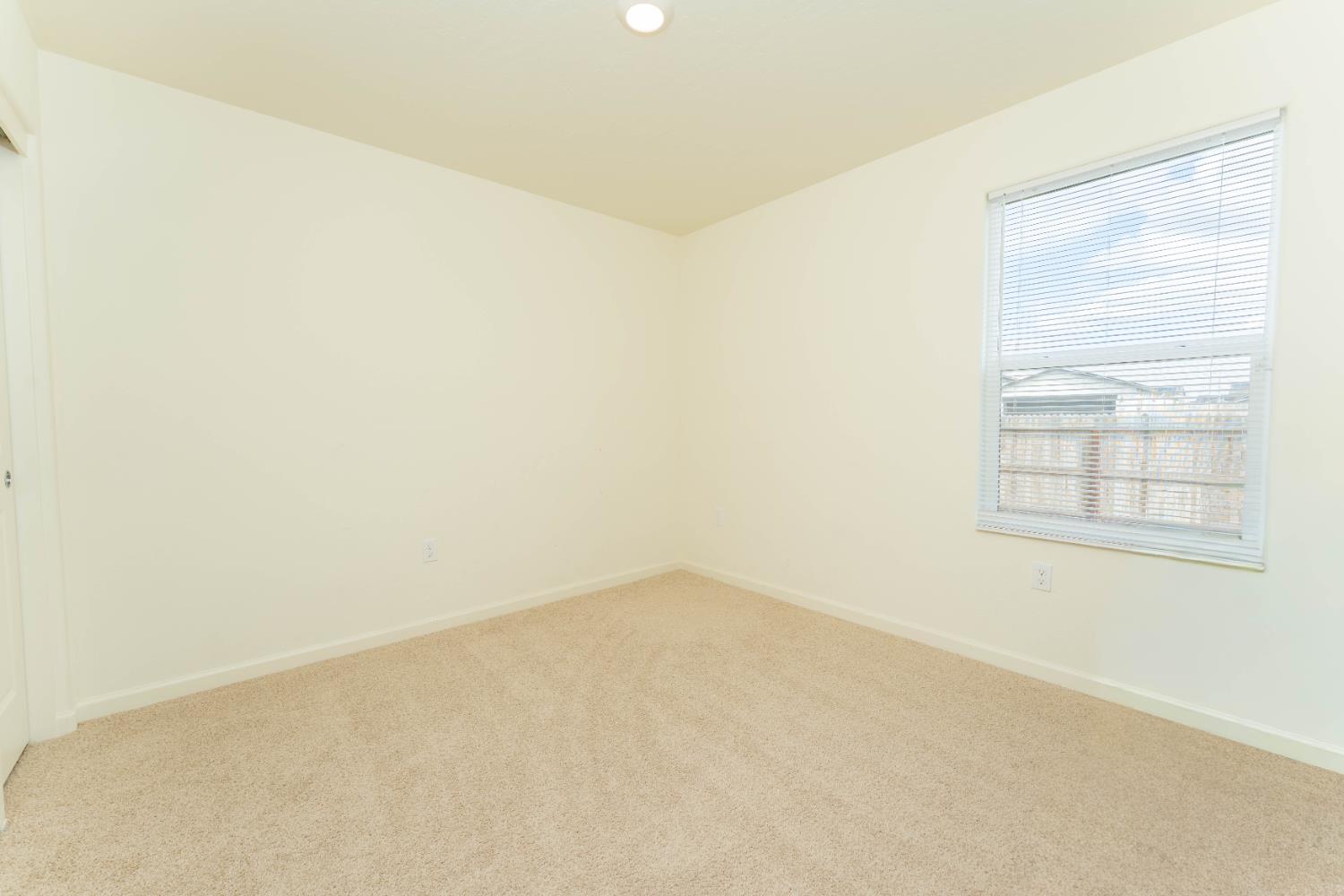 563 Blue Ridge Street Tulare, CA 93274 - Photo 15 of 26