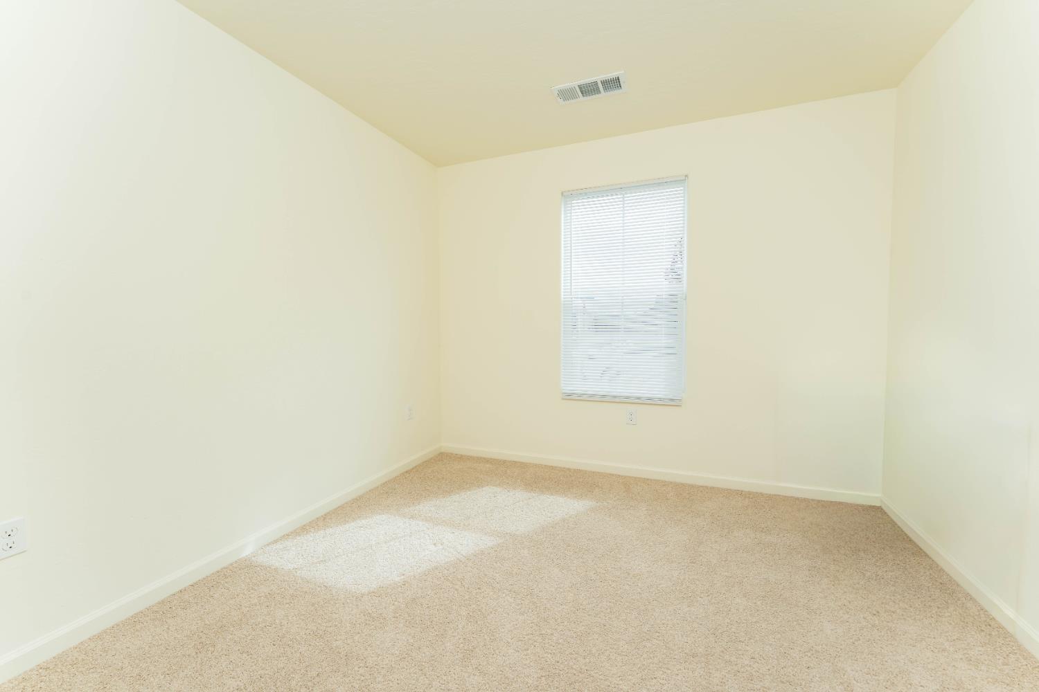 563 Blue Ridge Street Tulare, CA 93274 - Photo 18 of 26