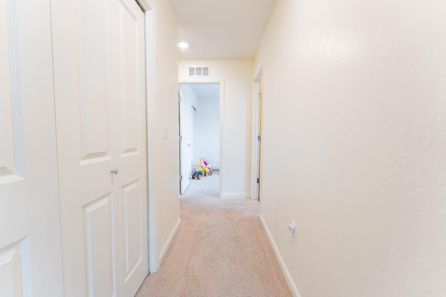 563 Blue Ridge Street Tulare, CA 93274 - Photo 19 of 26