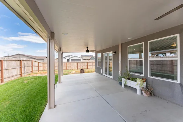 $395,000 | 563 Blue Ridge Street, Tulare, CA 93274