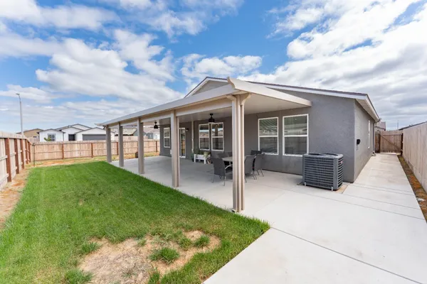 $395,000 | 563 Blue Ridge Street, Tulare, CA 93274