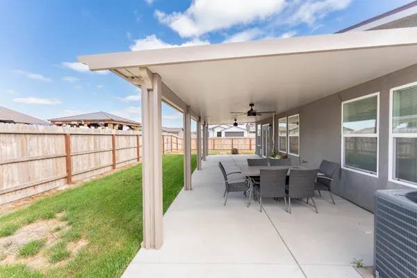 $395,000 | 563 Blue Ridge Street, Tulare, CA 93274