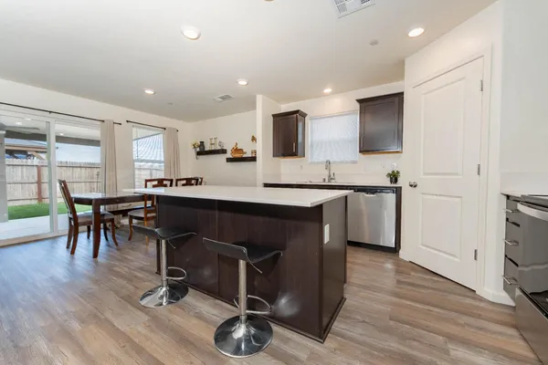 $395,000 | 563 Blue Ridge Street, Tulare, CA 93274