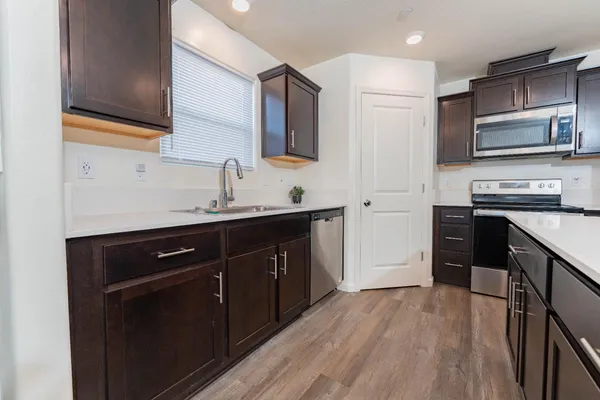 $395,000 | 563 Blue Ridge Street, Tulare, CA 93274