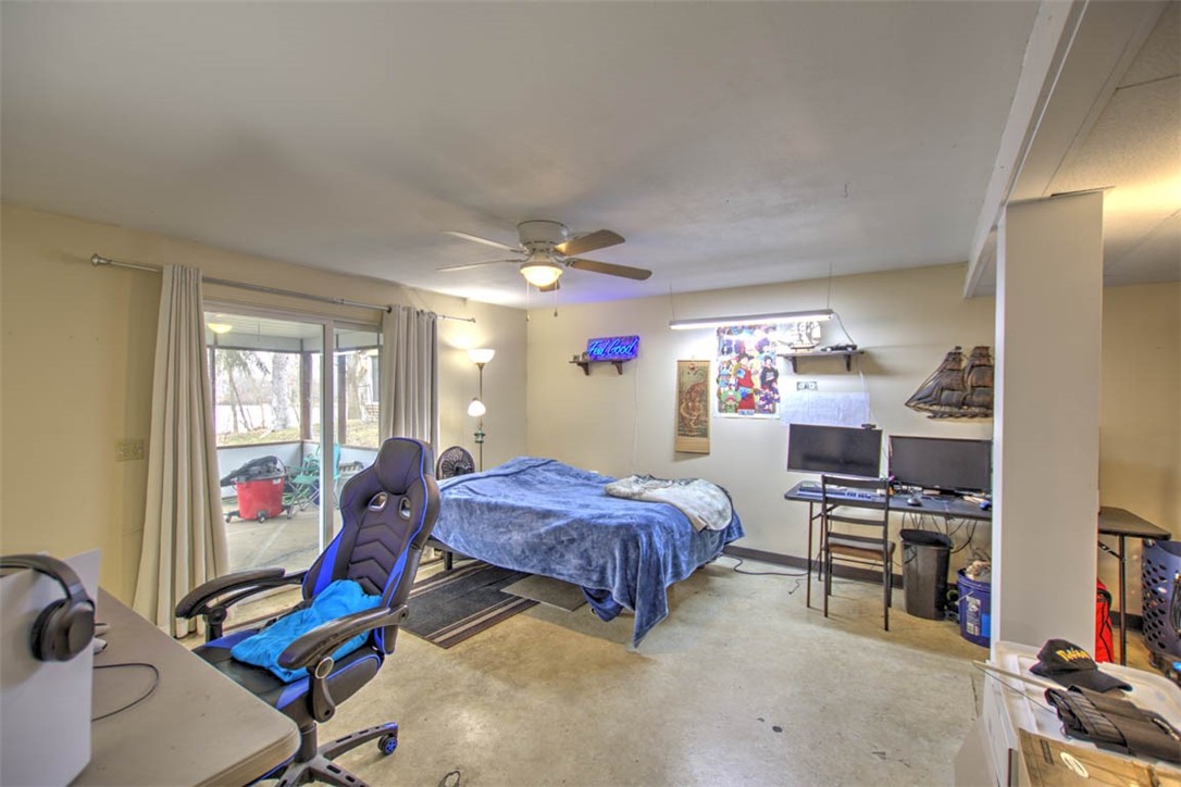 2105 North Summit Avenue Decatur, IL 62526 - Photo 19 of 29 Gallery Image 19