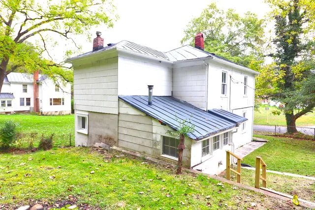 $120,000 | 420 Chalybeate Avenue, Iron Gate, VA 24448