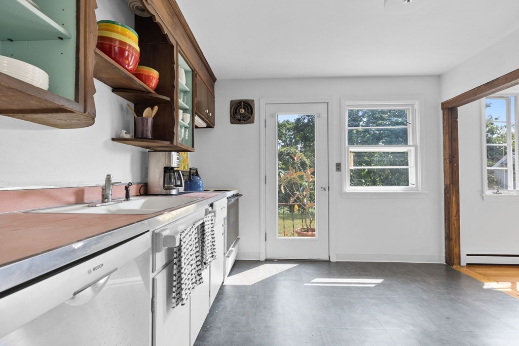 201 Captain Peirce Road Scituate, MA 02066 - Photo 18 of 26 Gallery Image 18